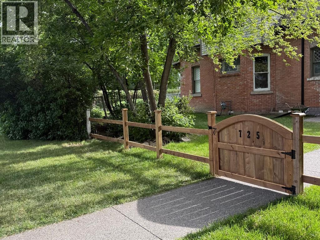 725 Macleod Trail SW