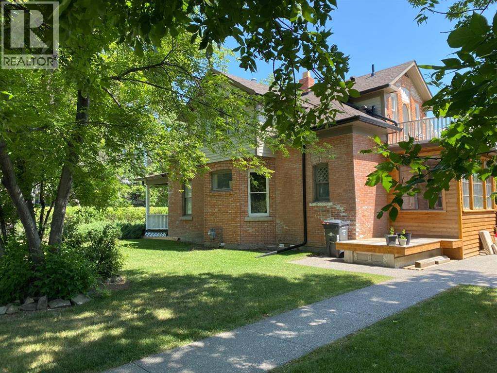 725 Macleod Trail SW