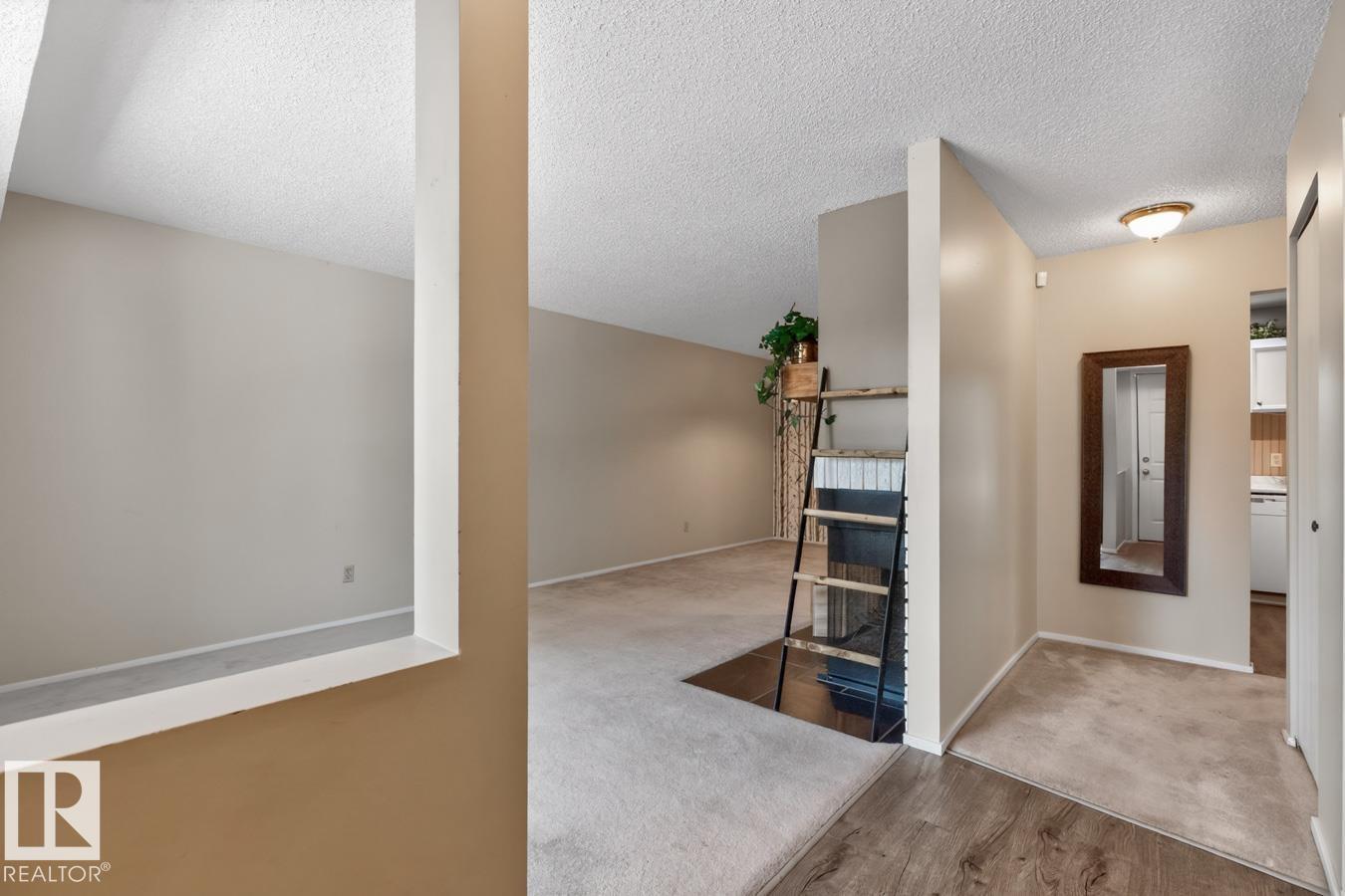 #31 2115 118 ST NW