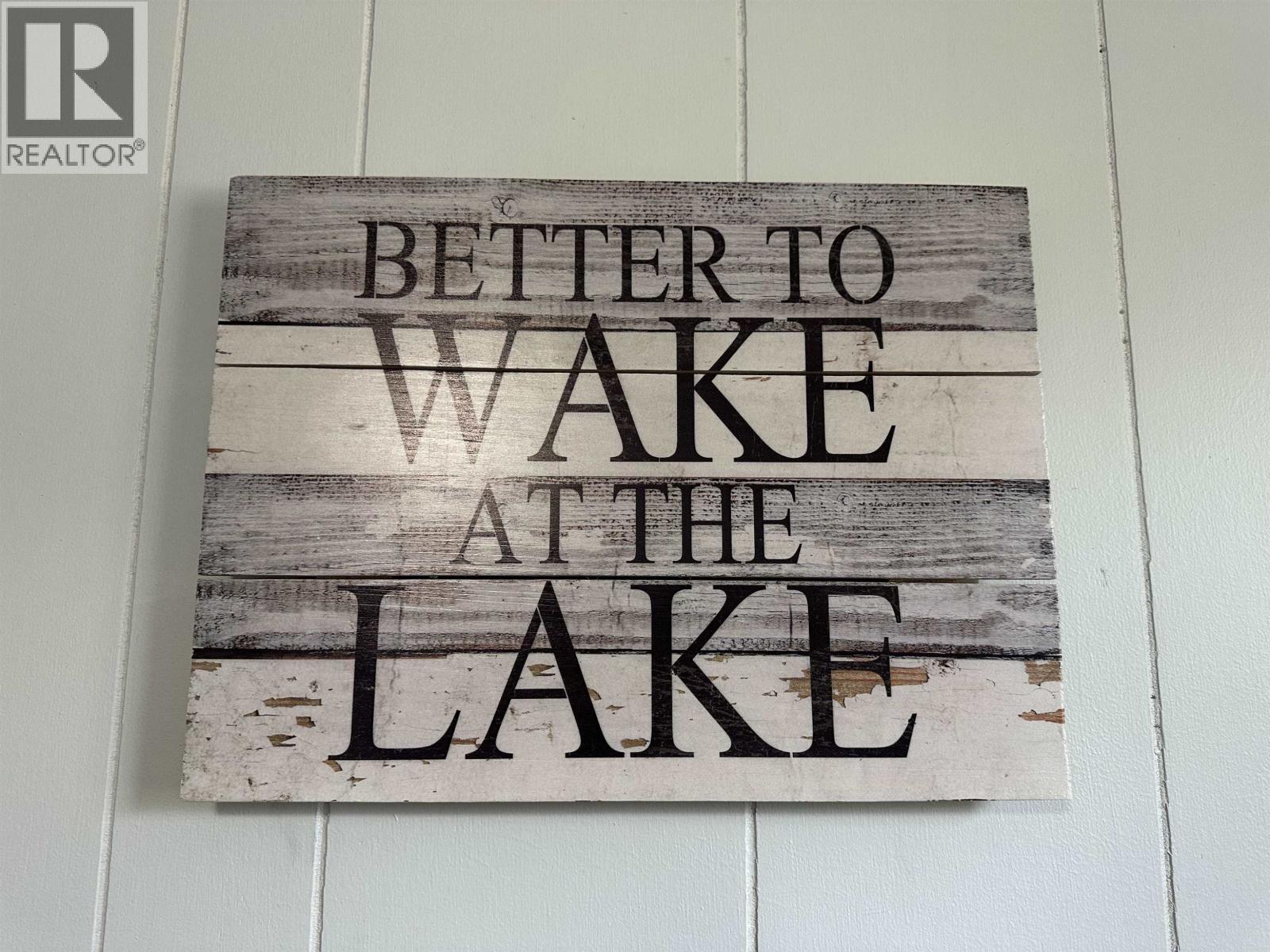 882 S GREEN LAKE ROAD