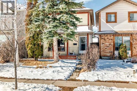 4809 60 Street NE Calgary AB T1Y3B8