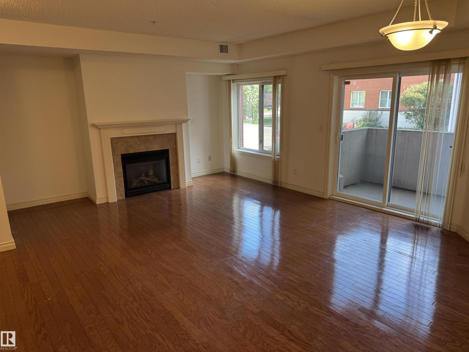 #112 260 STURGEON RD