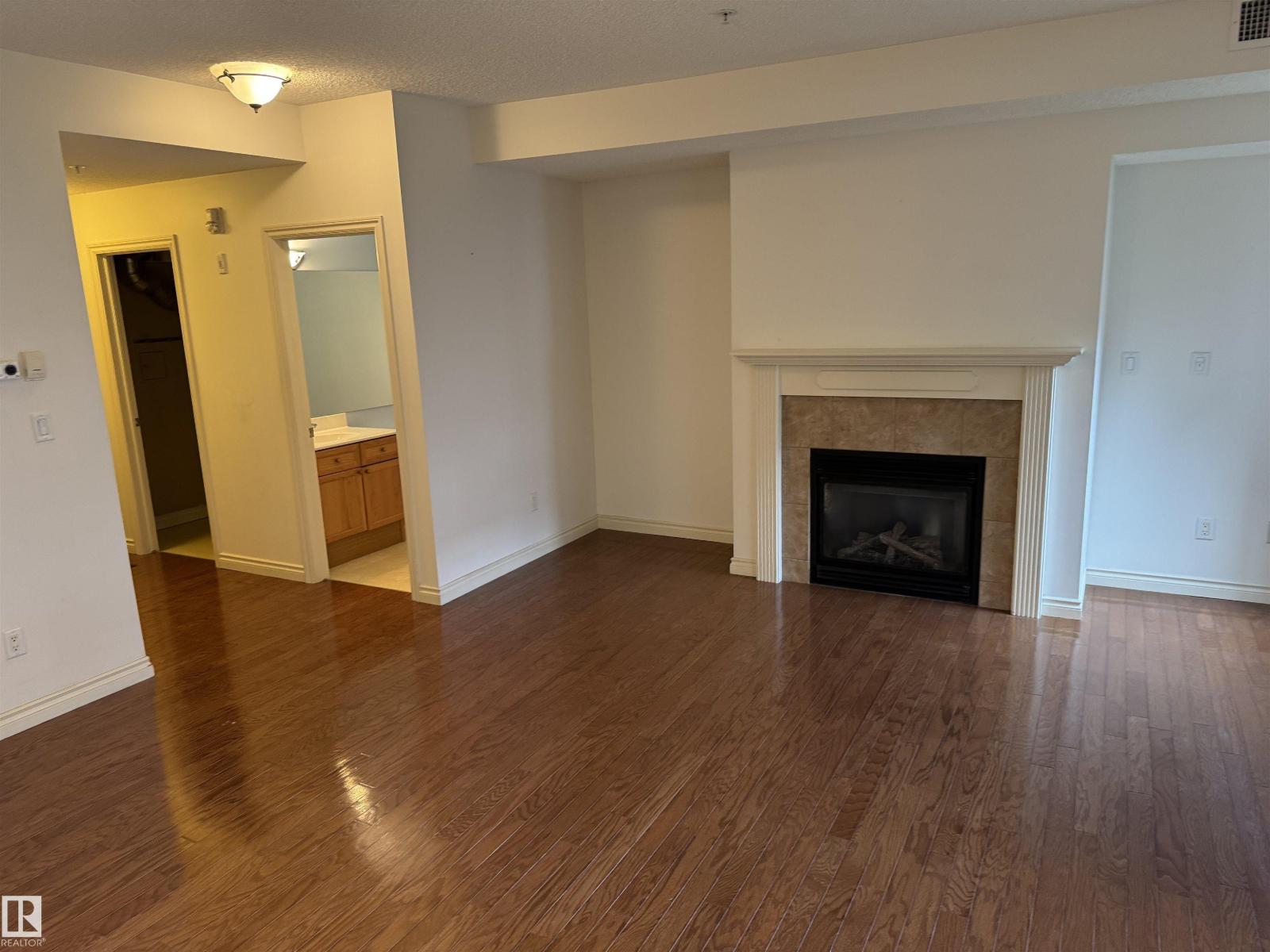 #112 260 STURGEON RD