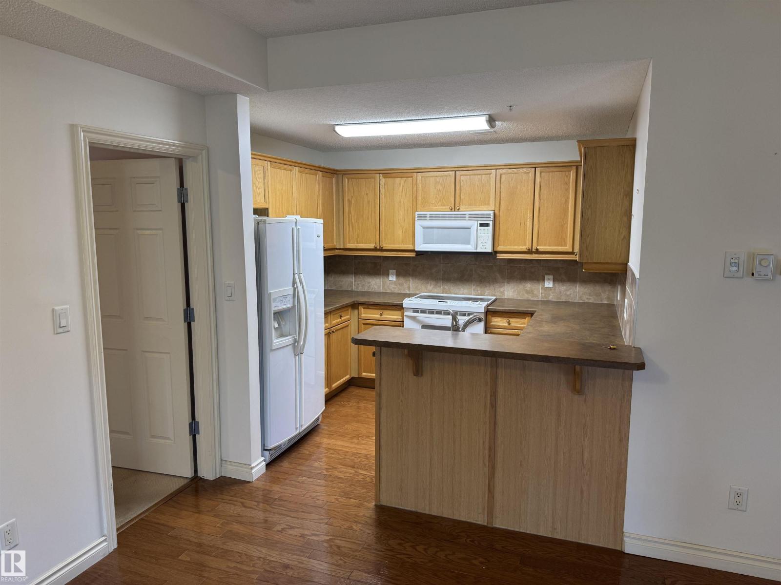 #112 260 STURGEON RD