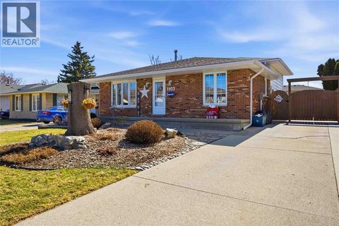 1023 Frost AVENUE Sarnia ON N7S4G6