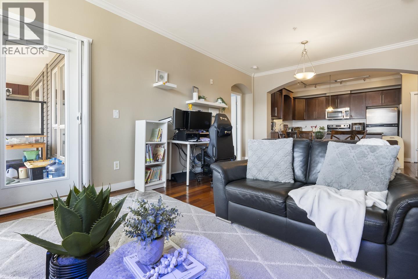 320 2628 MAPLE STREET