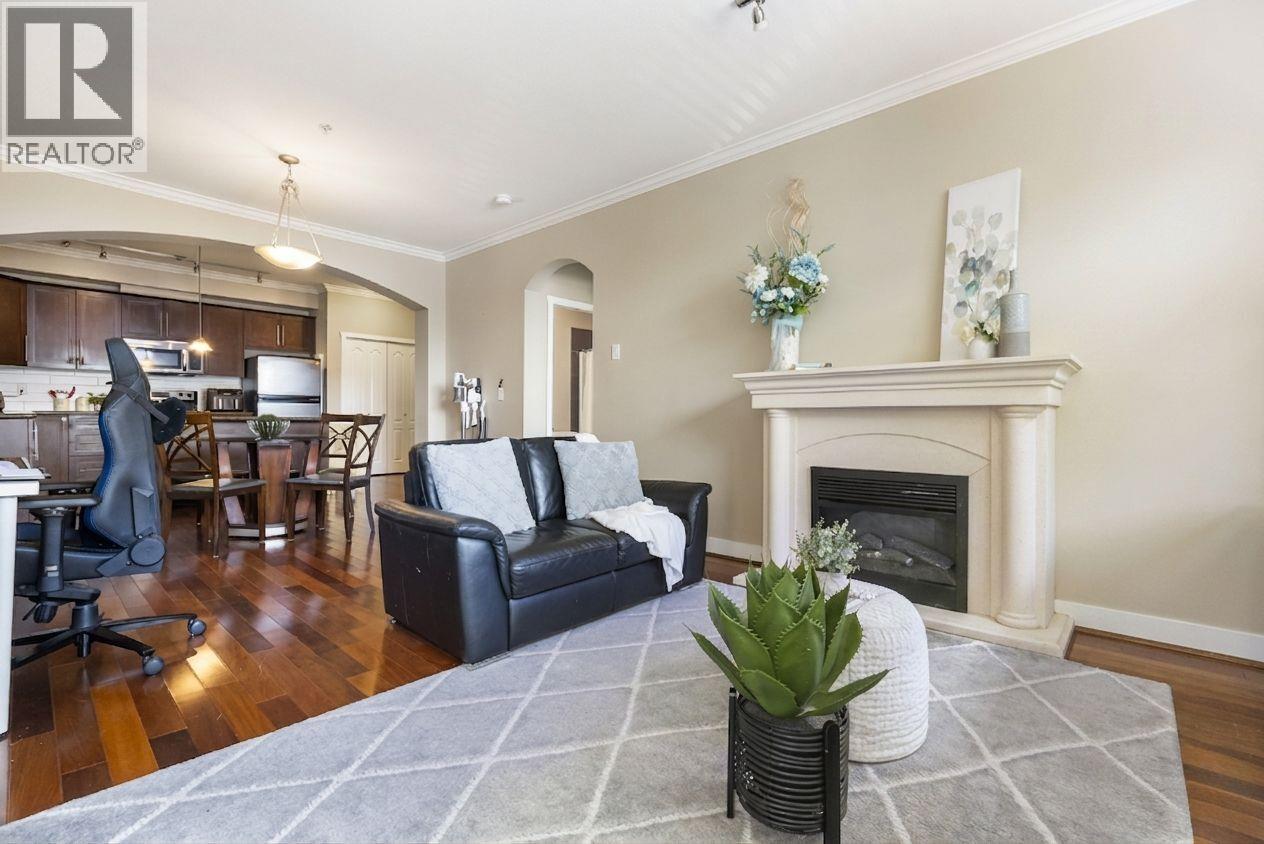 320 2628 MAPLE STREET