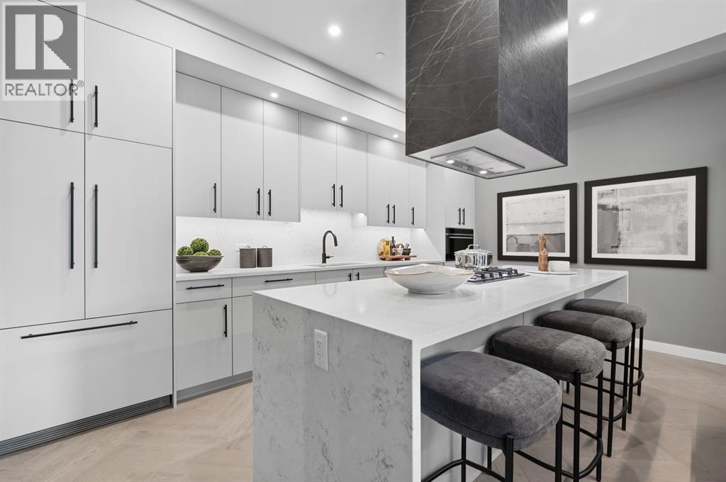 206, 835 78 Street SW