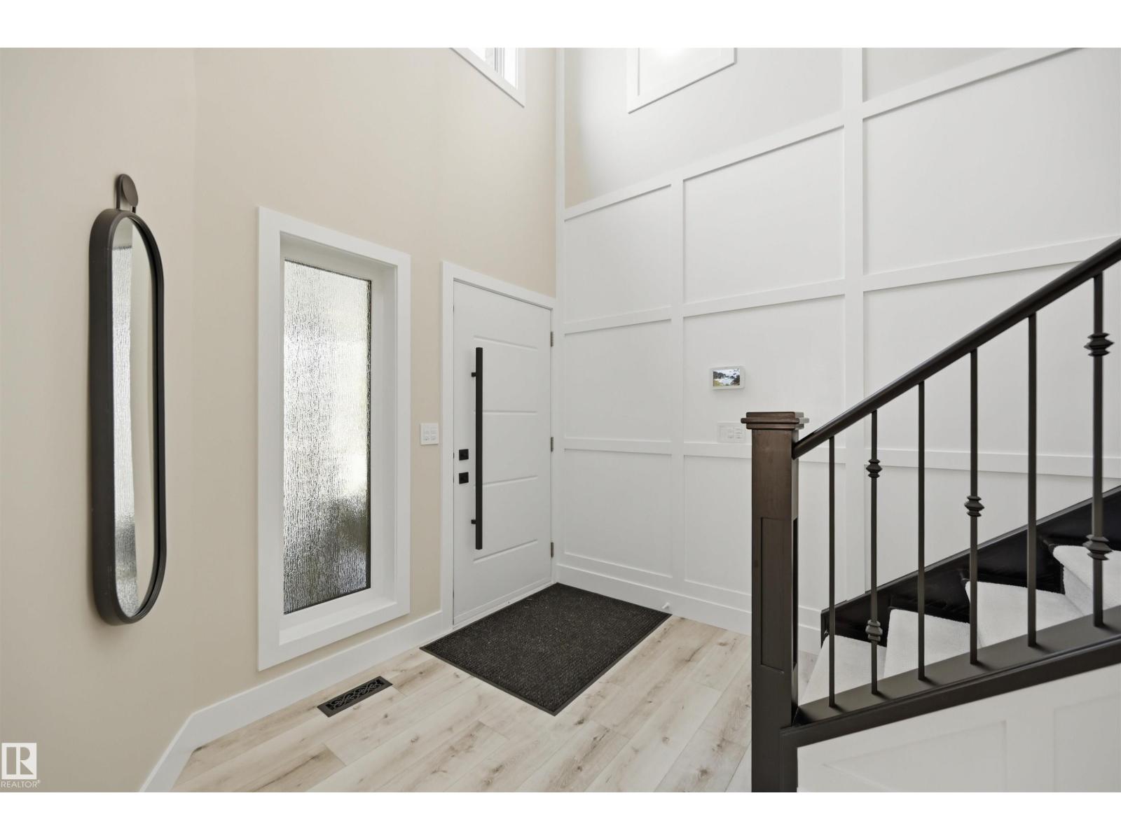 439 ROONEY CR NW