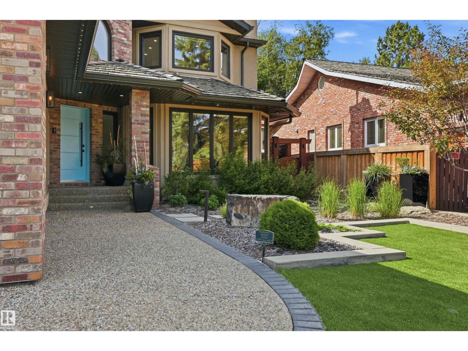 439 ROONEY CR NW