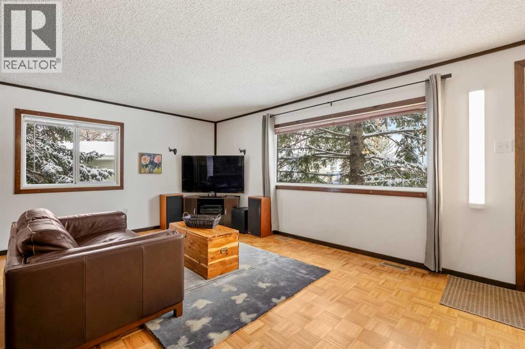 157 Spring Haven Mews SE