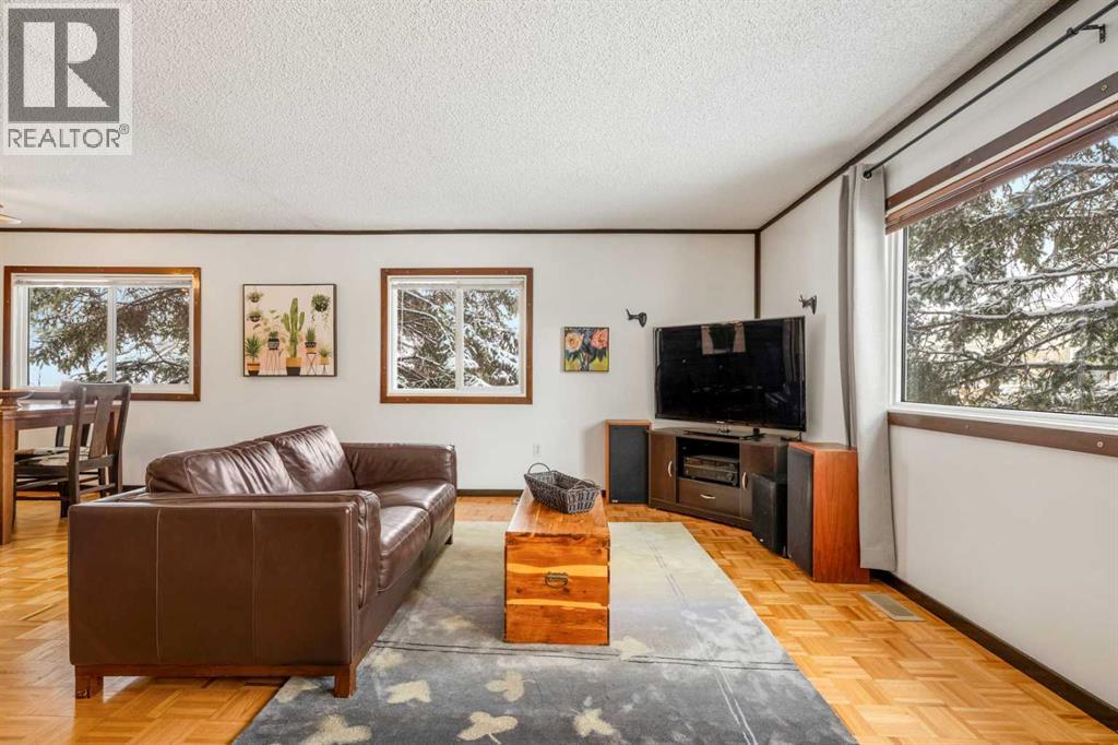 157 Spring Haven Mews SE