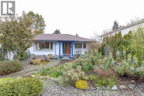1052 Craigflower Rd Esquimalt BC V9A2Y1