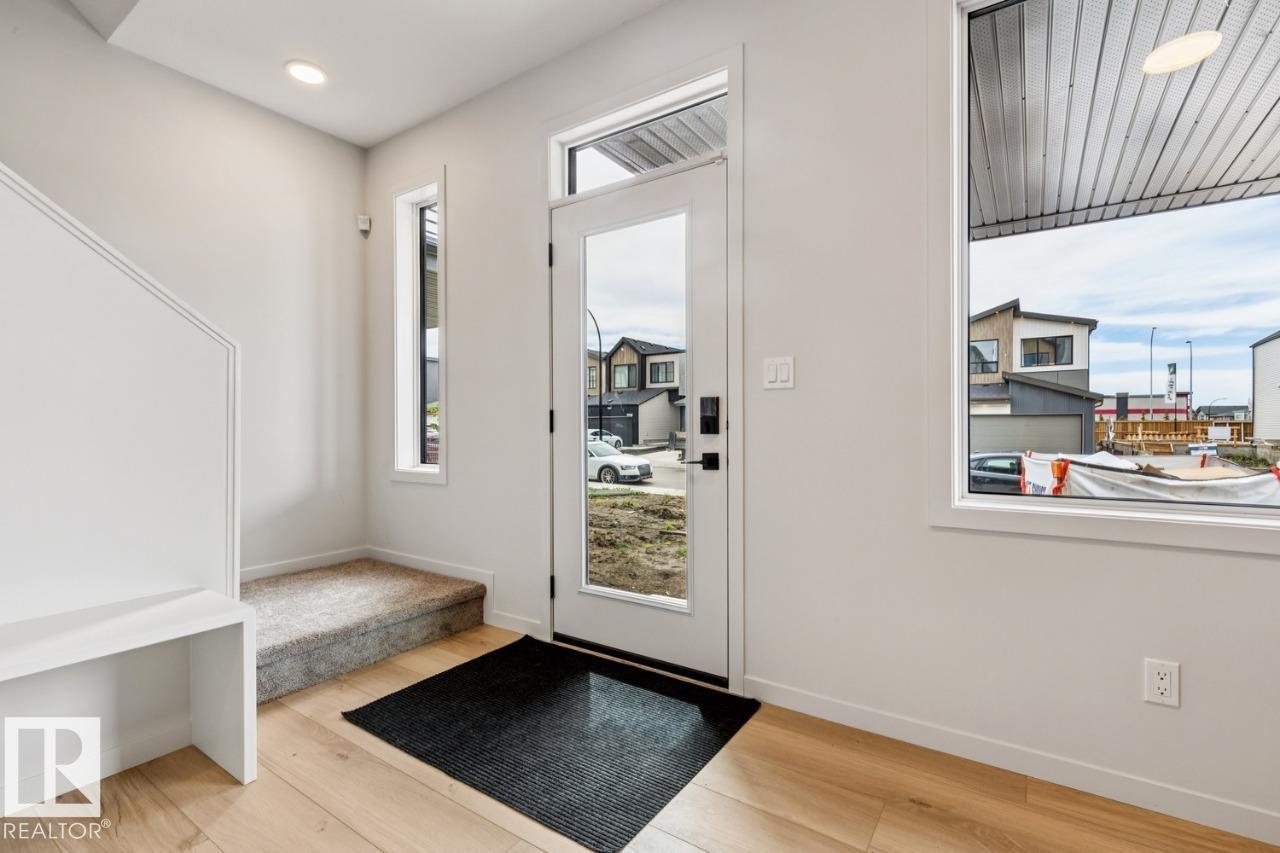 436 31 ST SW