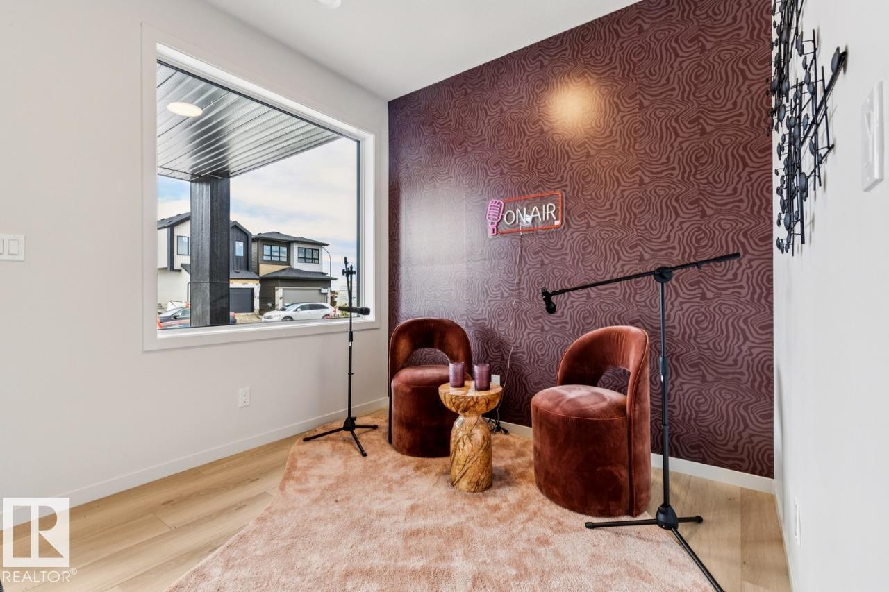 436 31 ST SW