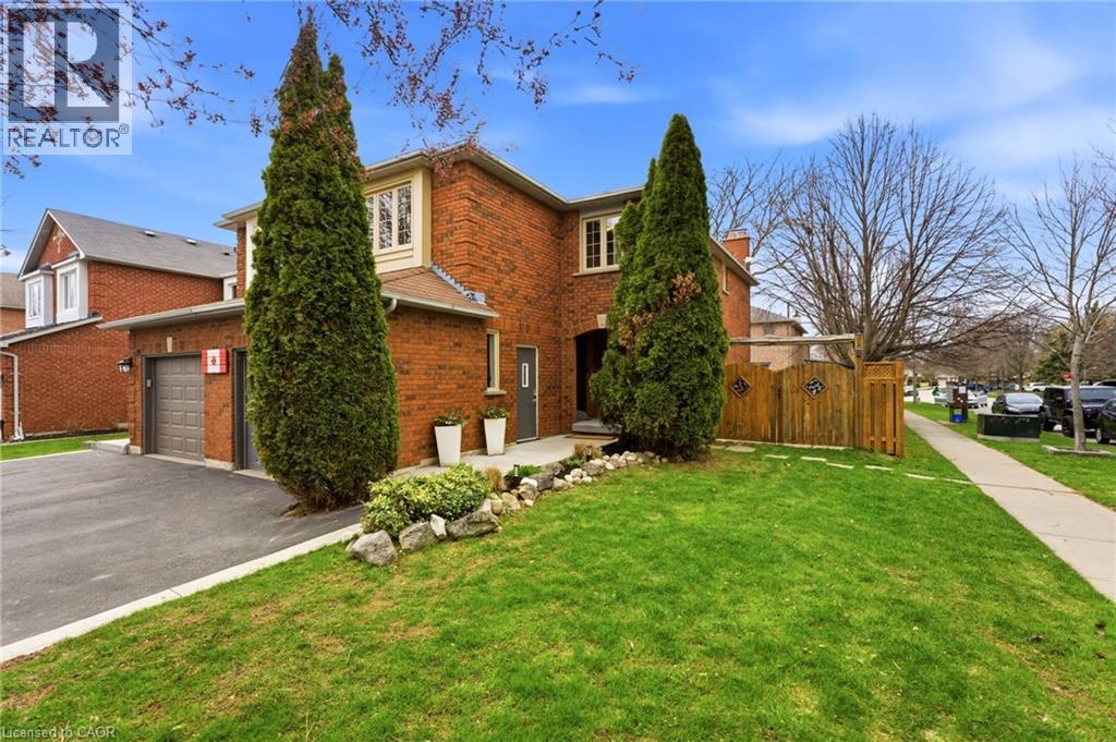31 WAKEFIELD Lane