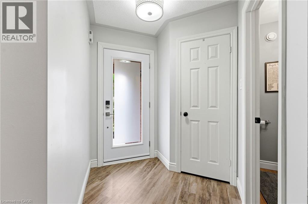31 WAKEFIELD Lane