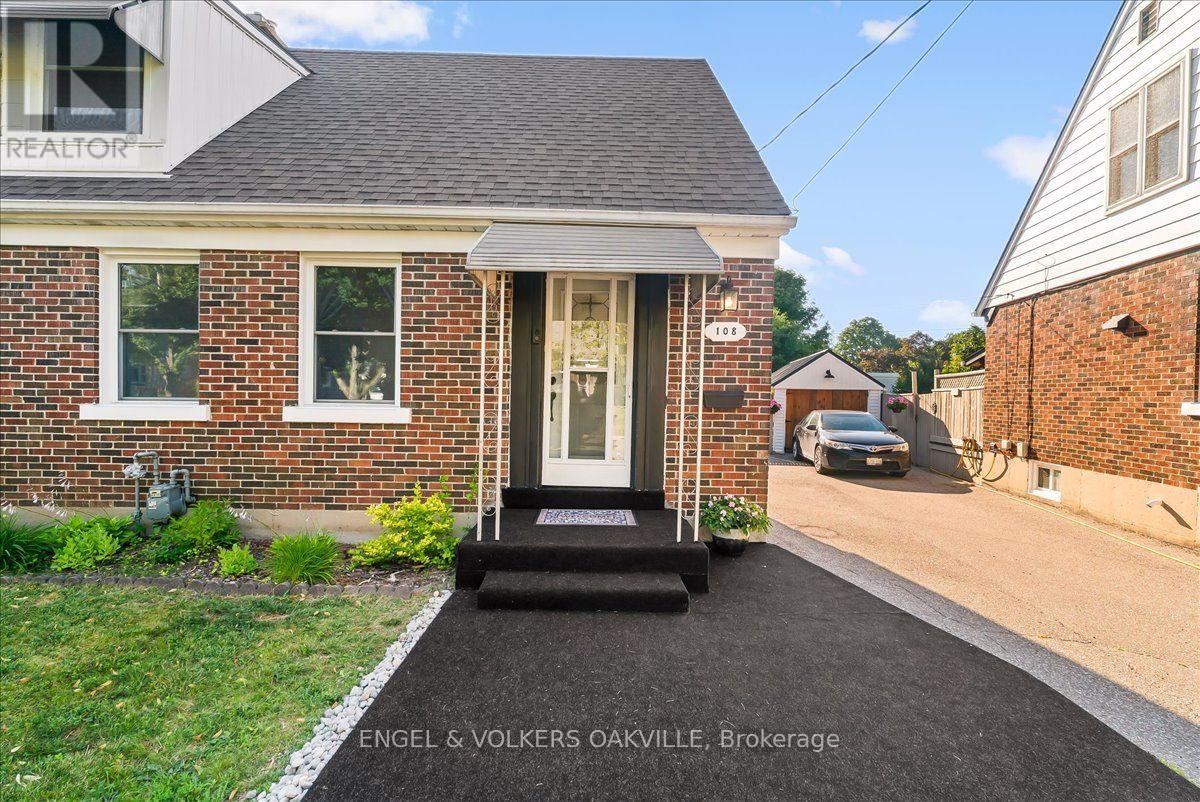 108 LORNE CRESCENT