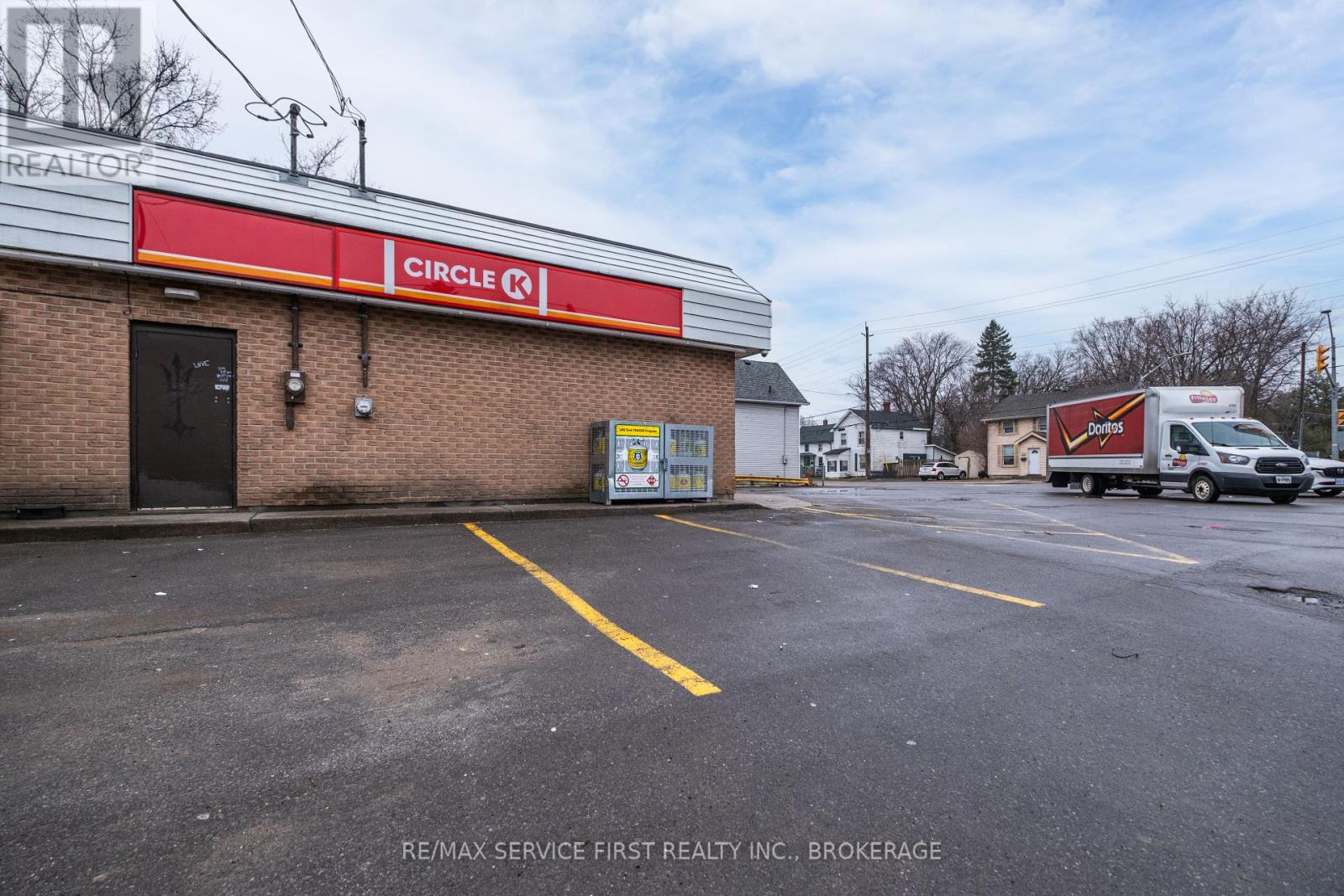 451 DIVISION STREET
