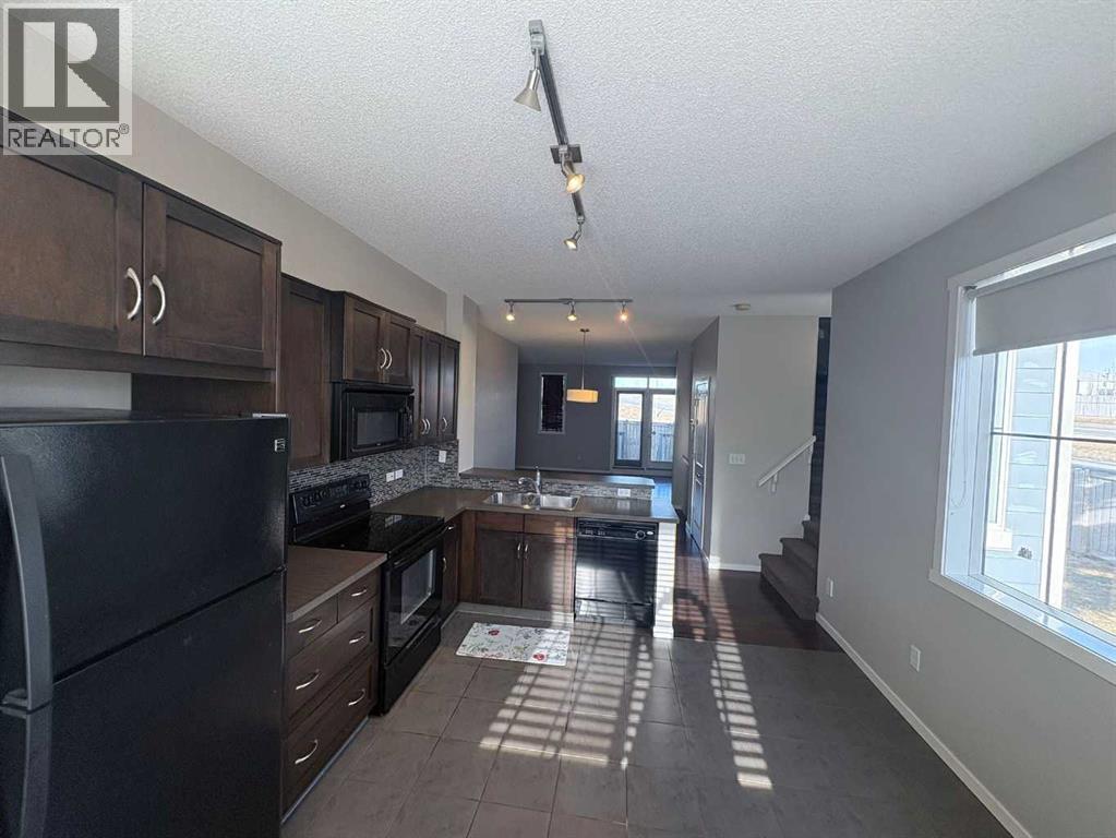 2202, 125 Panatella Way NW