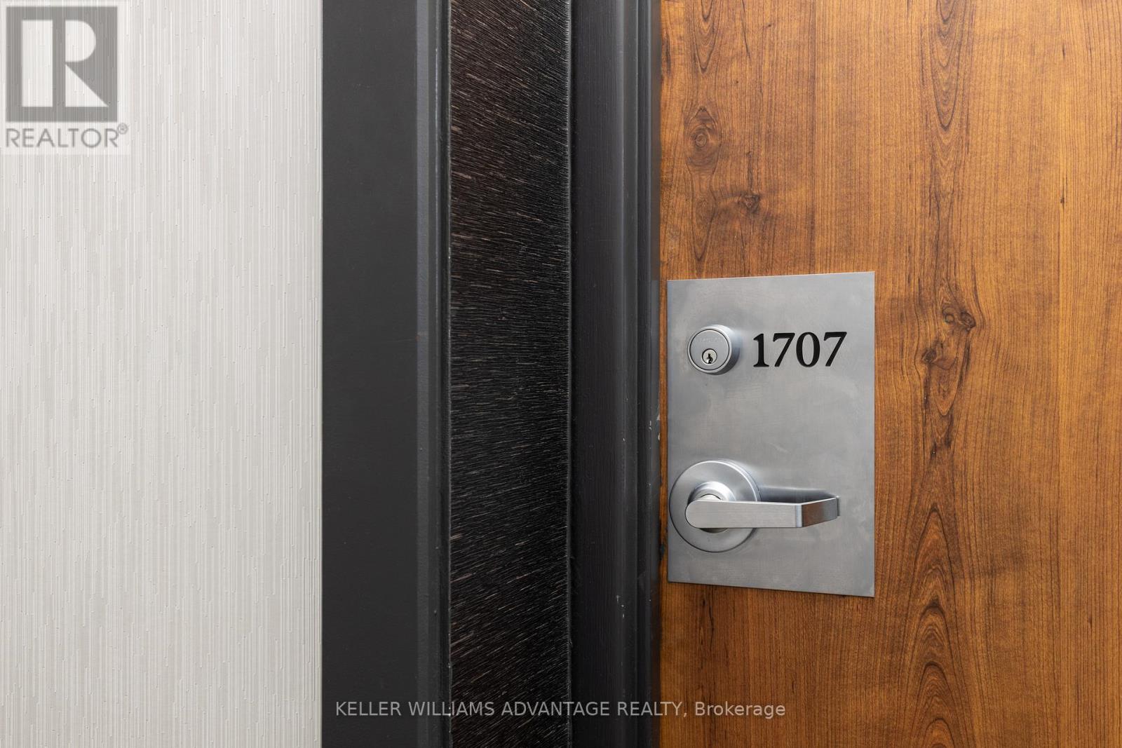 1707 - 705 KING STREET W