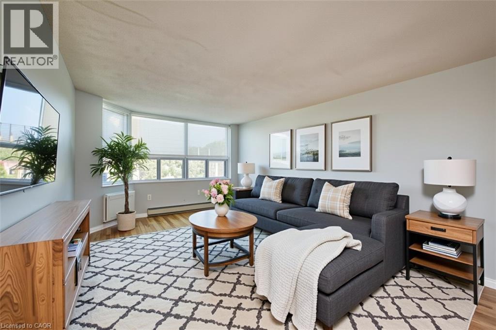55 GREEN VALLEY Drive Unit# 811