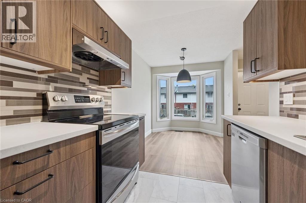 219 KINGSWOOD Drive Unit# 26