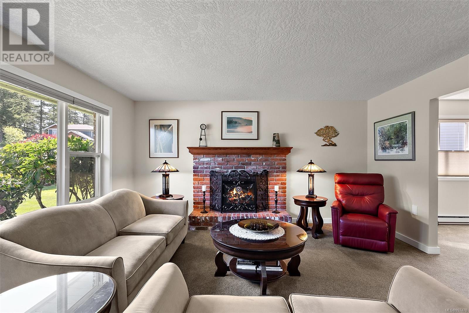 6944 Shiner Pl