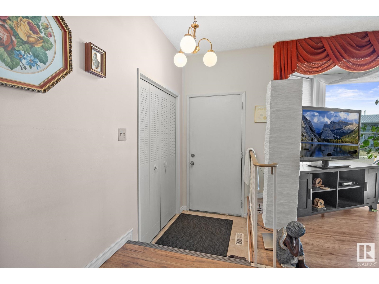 4112 136 AV NW