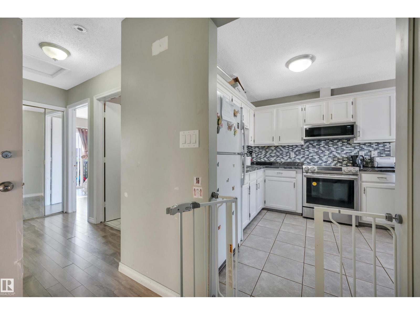 3011 139 AV NW