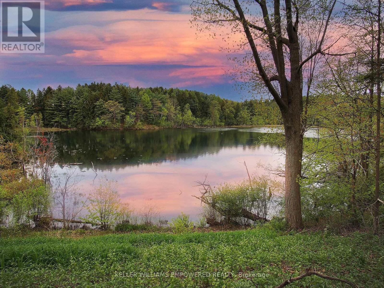 8 MACLEOD ESTATE COURT