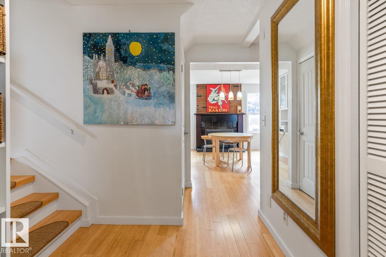 8511 24 AV NW