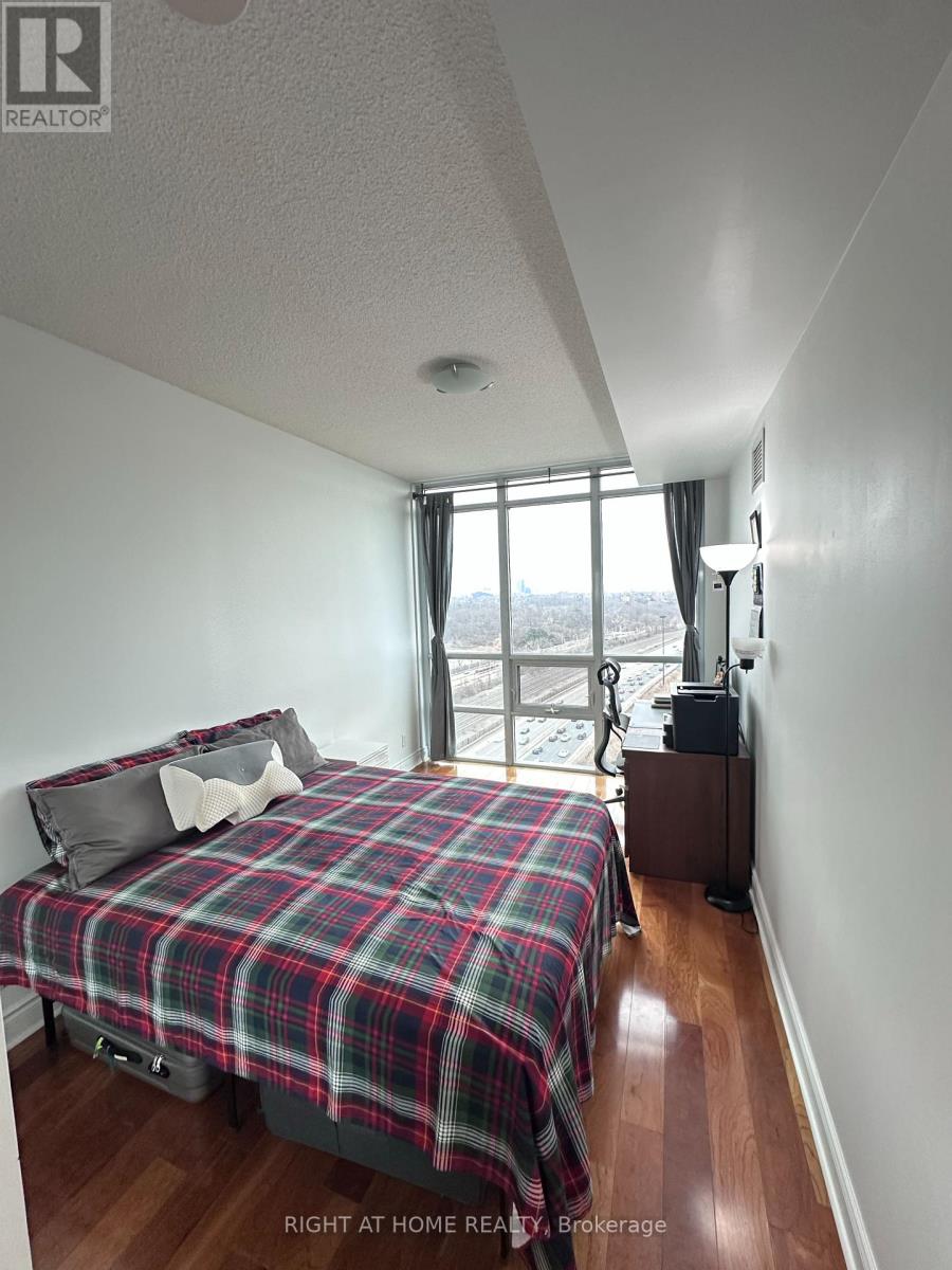 1701 - 1900 LAKE SHORE BOULEVARD W