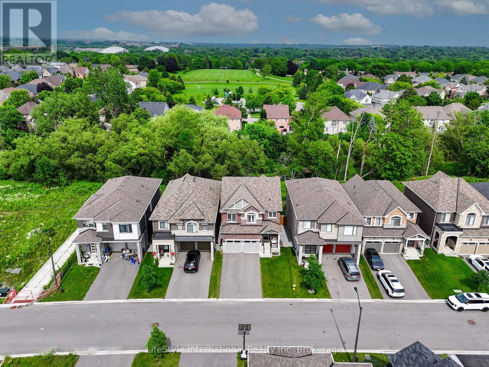 68 BARKERVILLE DRIVE