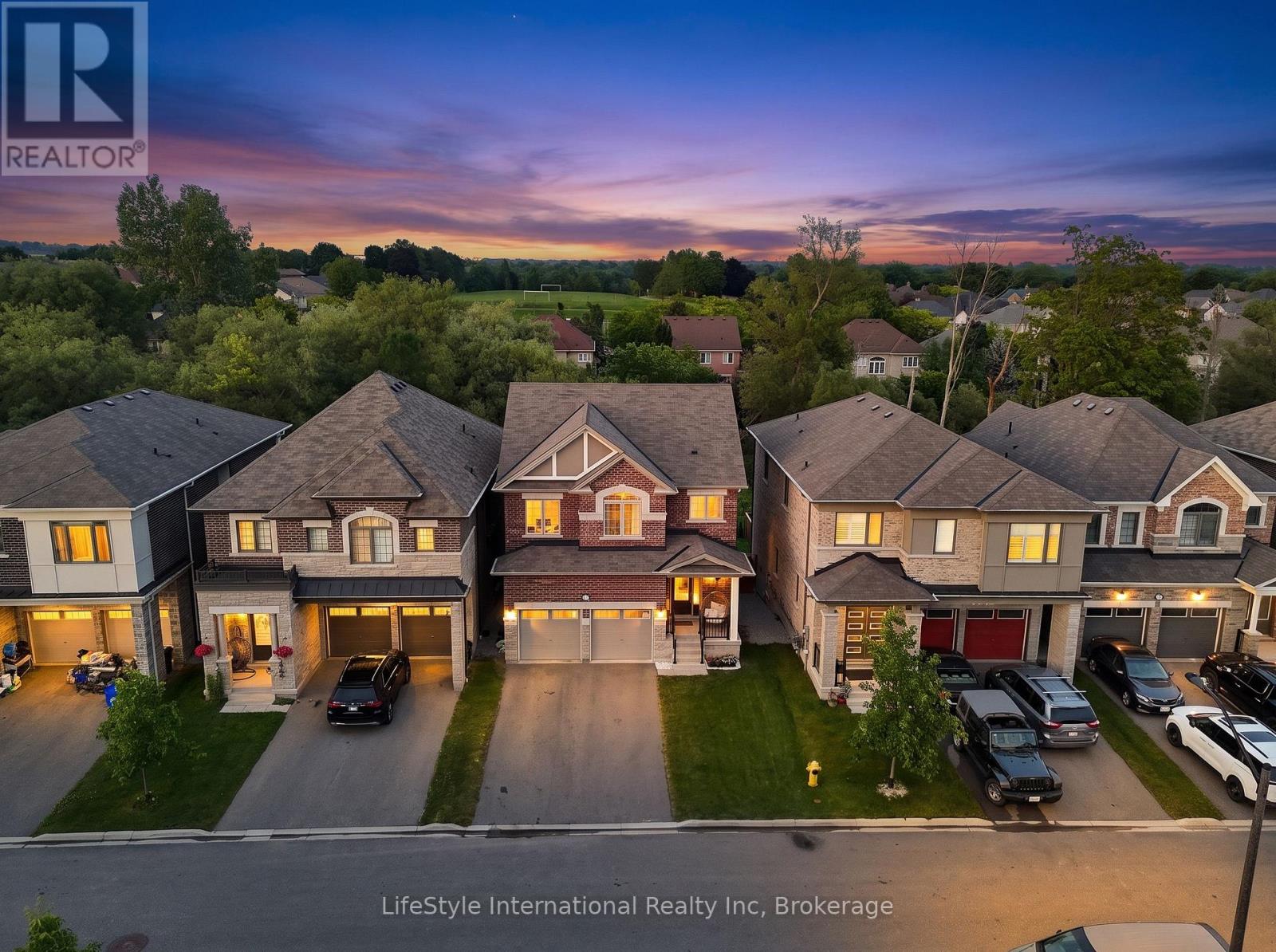 68 BARKERVILLE DRIVE
