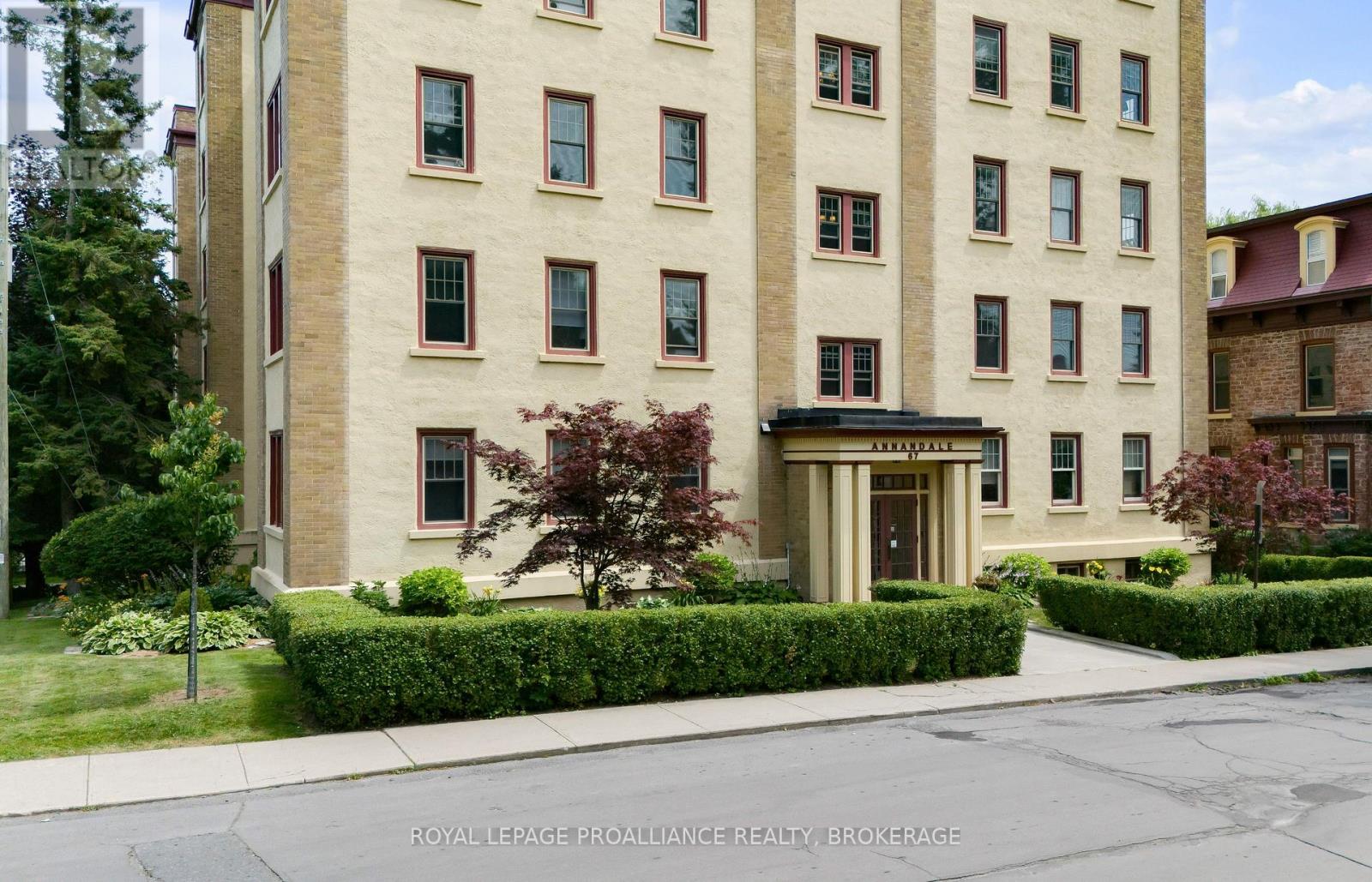 302 - 67 SYDENHAM STREET