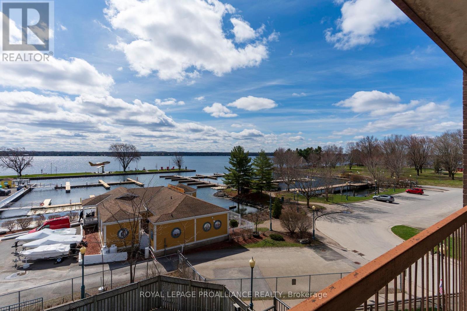 410 - 3 APPLE STREET