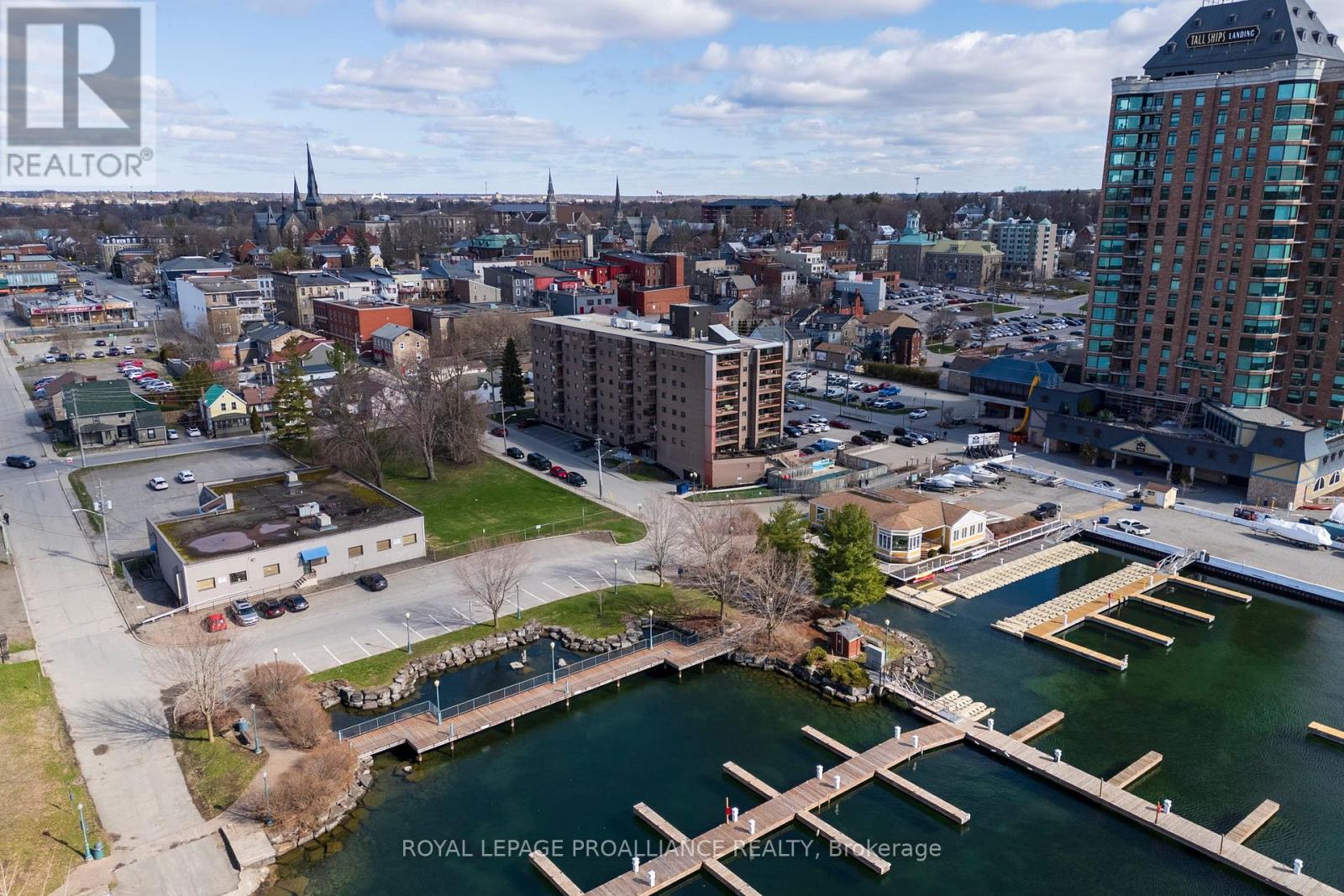 410 - 3 APPLE STREET