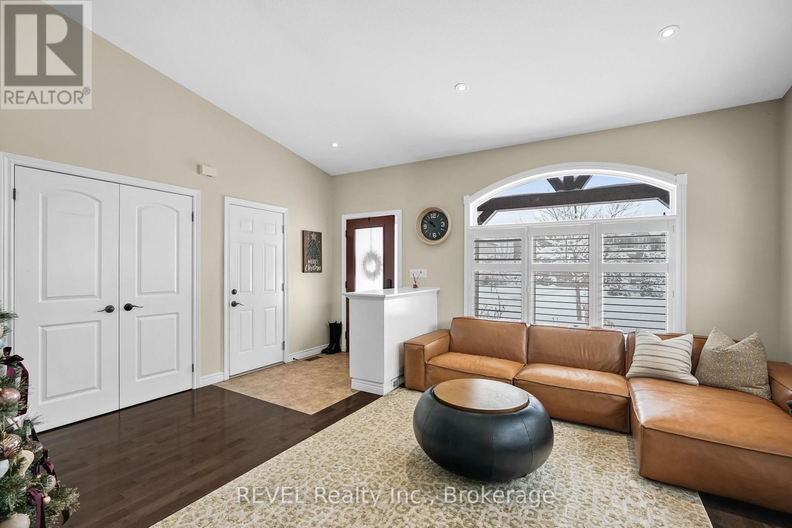 9069 TAPESTRY COURT