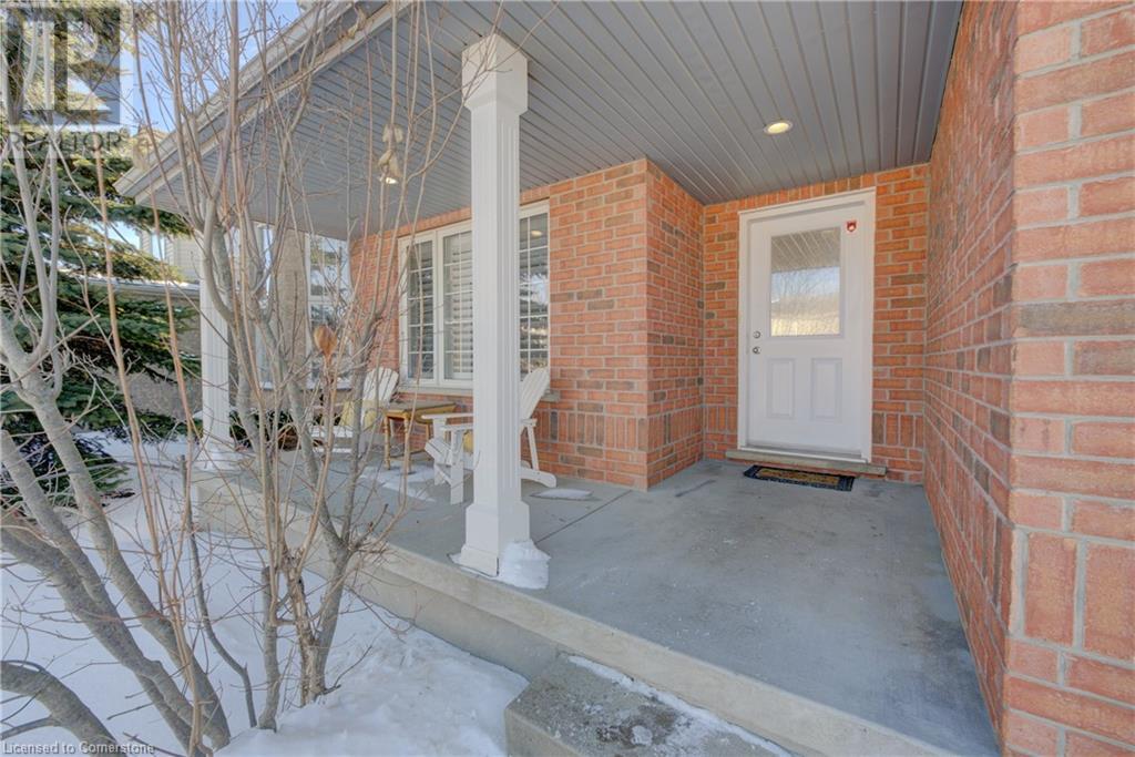 37 GREY OAK Drive