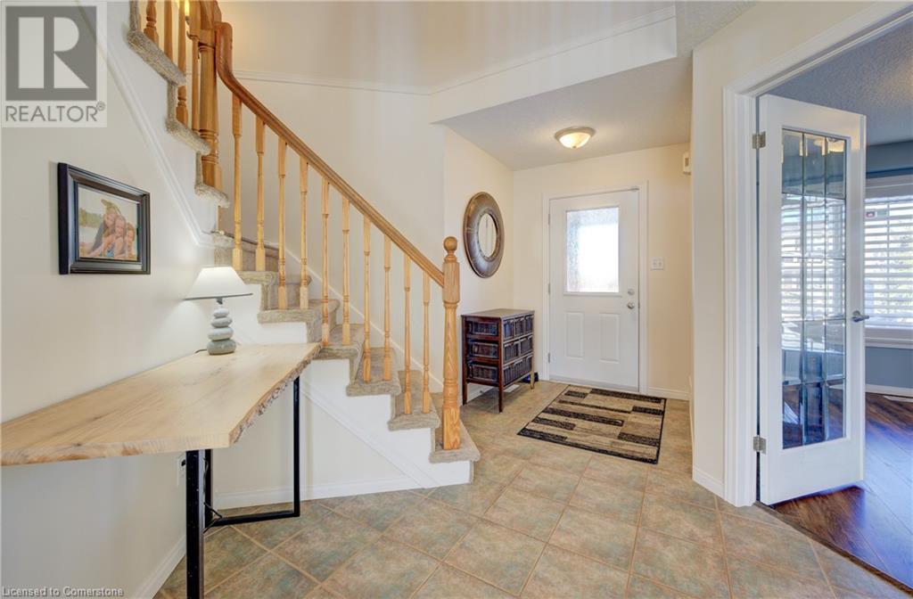 37 GREY OAK Drive