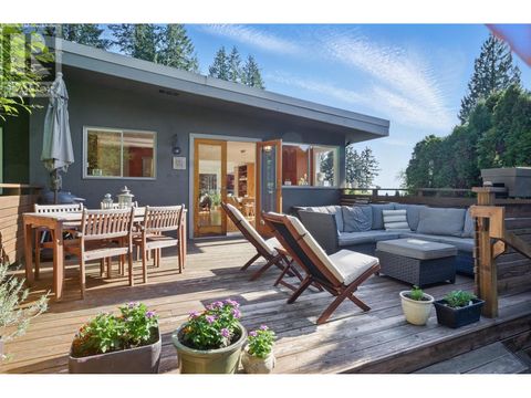 806 CLEMENTS AVENUE North Vancouver BC V7R2K7