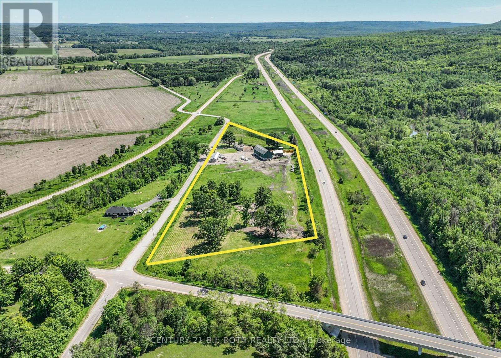 Photo 1 of 40 — 1830 Woodrow Road, Severn, ON L0K1E0