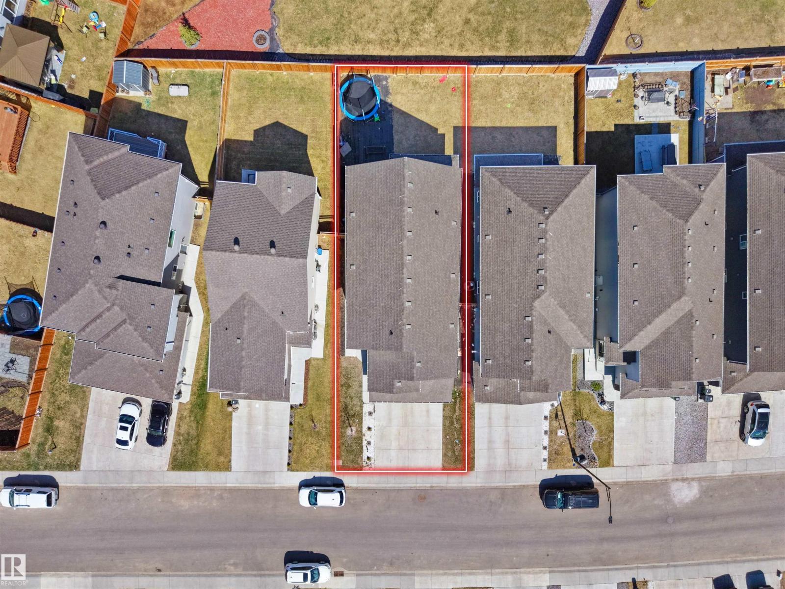 2520 12 AV NW NW