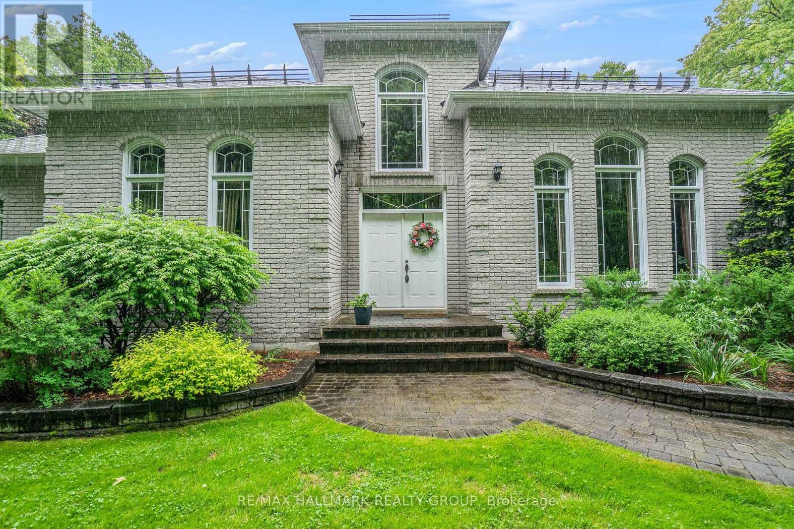 1340 GEORGES VANIER DRIVE