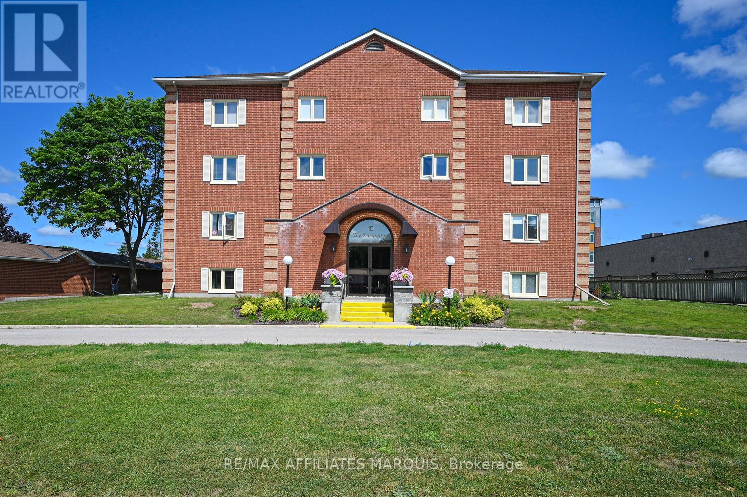 208 - 10 ARMSTRONG DRIVE