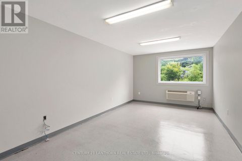 211 - 35 BRIDGE STREET Prince Edward County (Picton Ward) ON K0K2T0