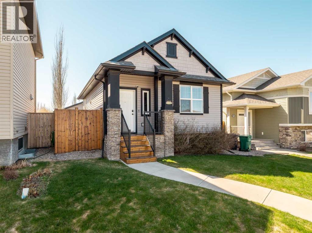 553 Mary Cameron Crescent N