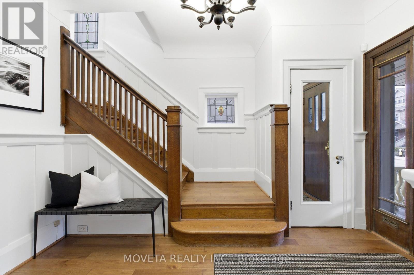 25 GLENHOLME AVENUE N