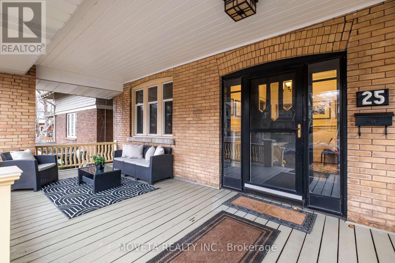 25 GLENHOLME AVENUE N